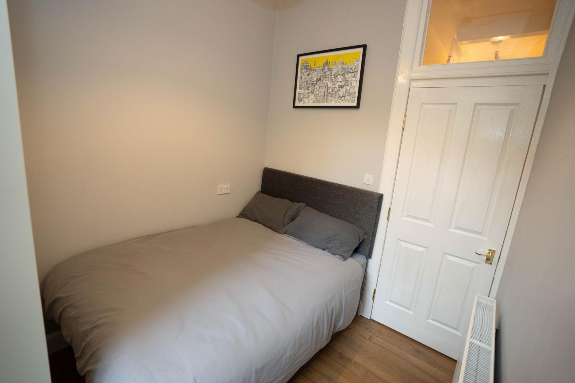 Apartment Stylish In 5 Beds 3 Bedrooms *