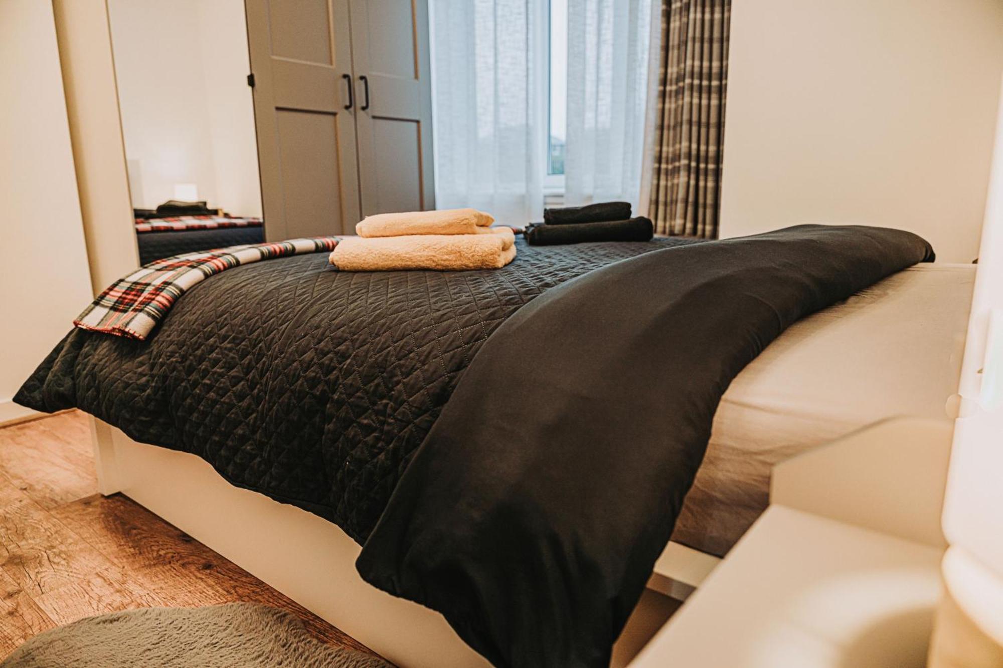 Homestay Large Bedroom, Close To Airport And Centre Edinburgh