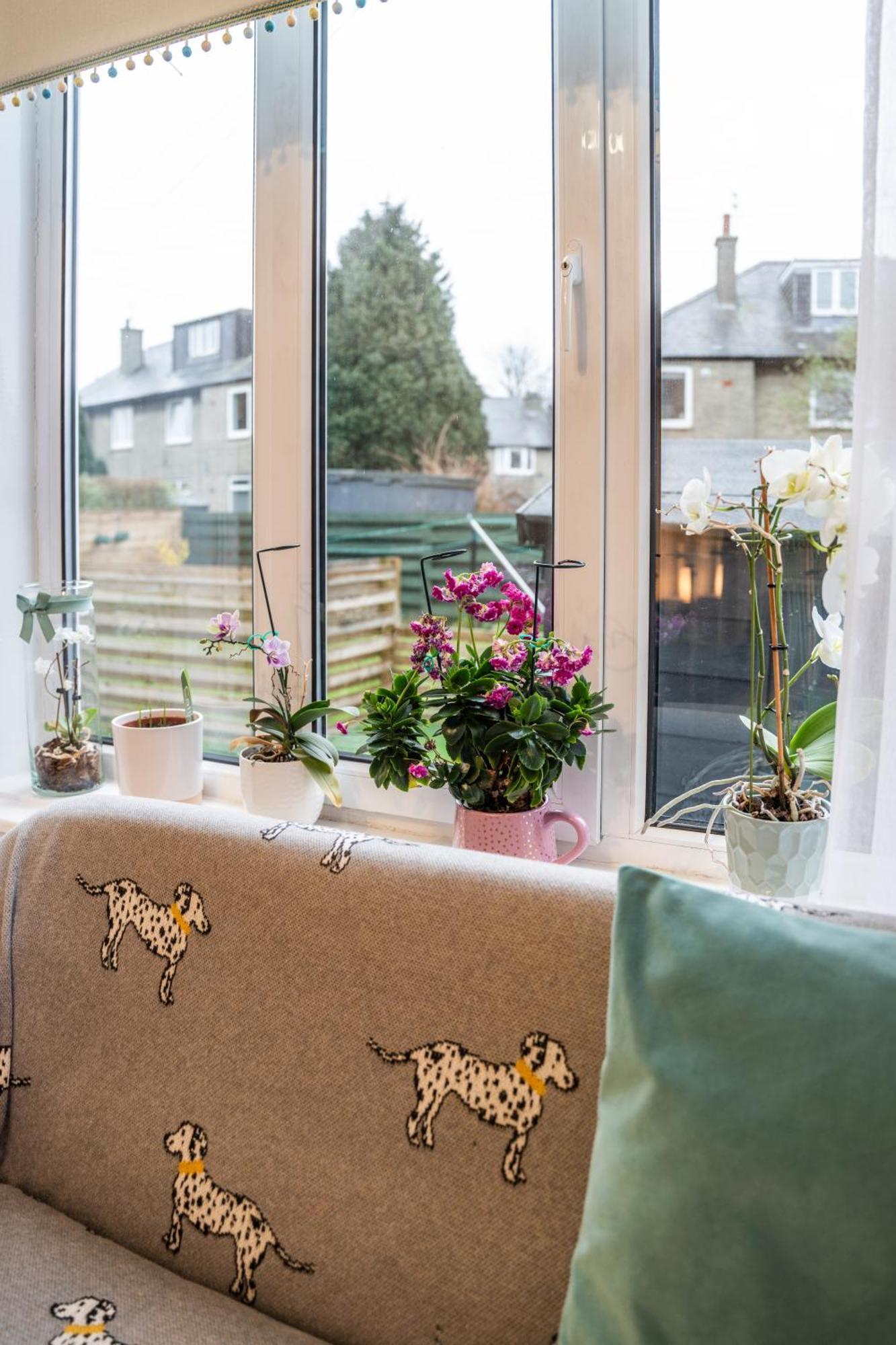 Homestay Large Bedroom, Close To Airport And Centre *