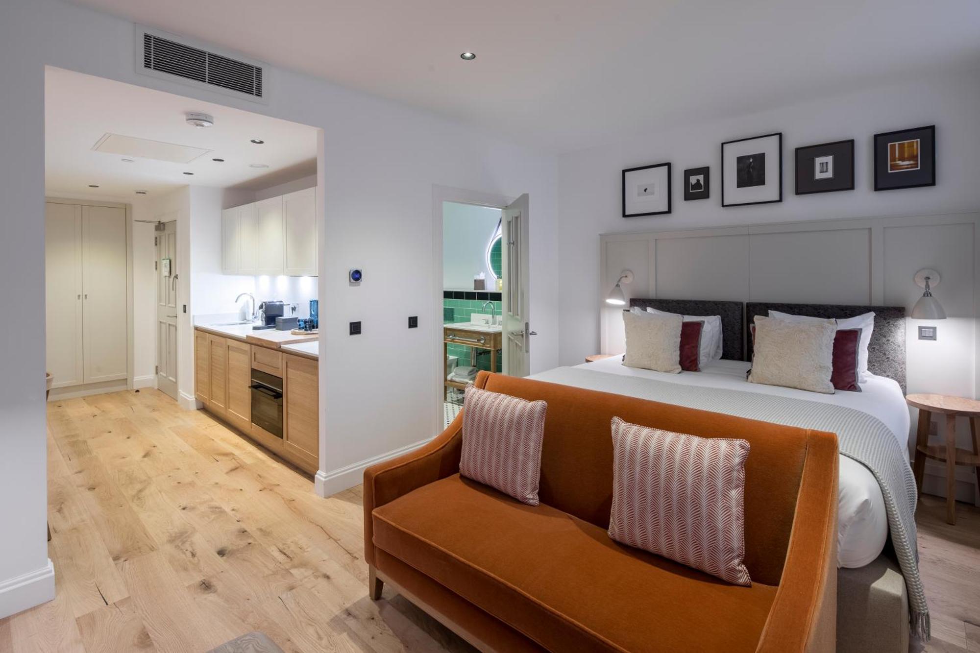 Cheval Old Town Chambers Aparthotel 5*