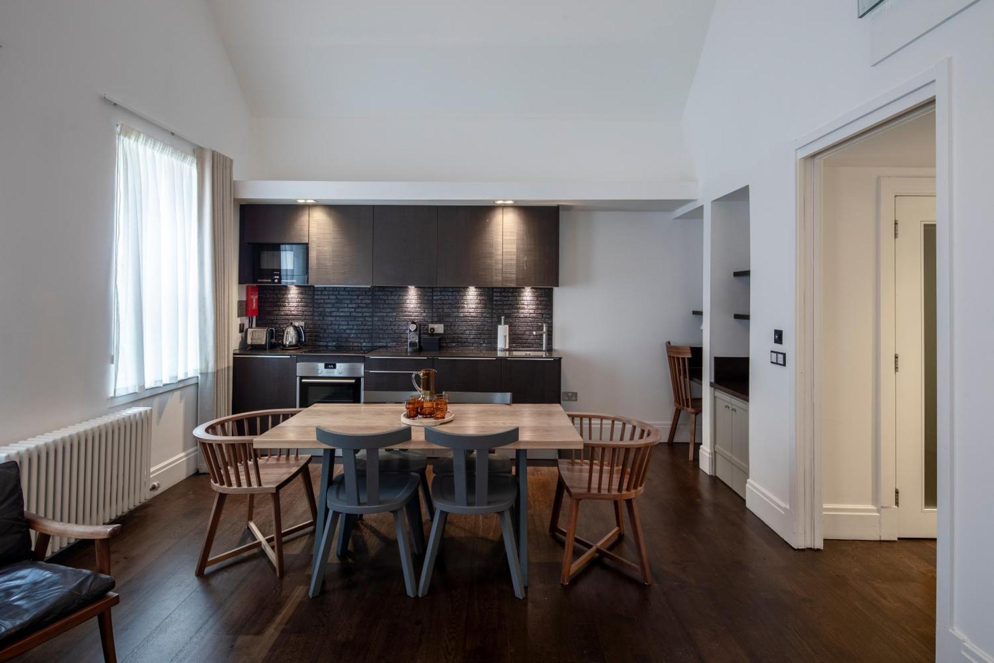 Aparthotel Cheval Old Town Chambers 5*