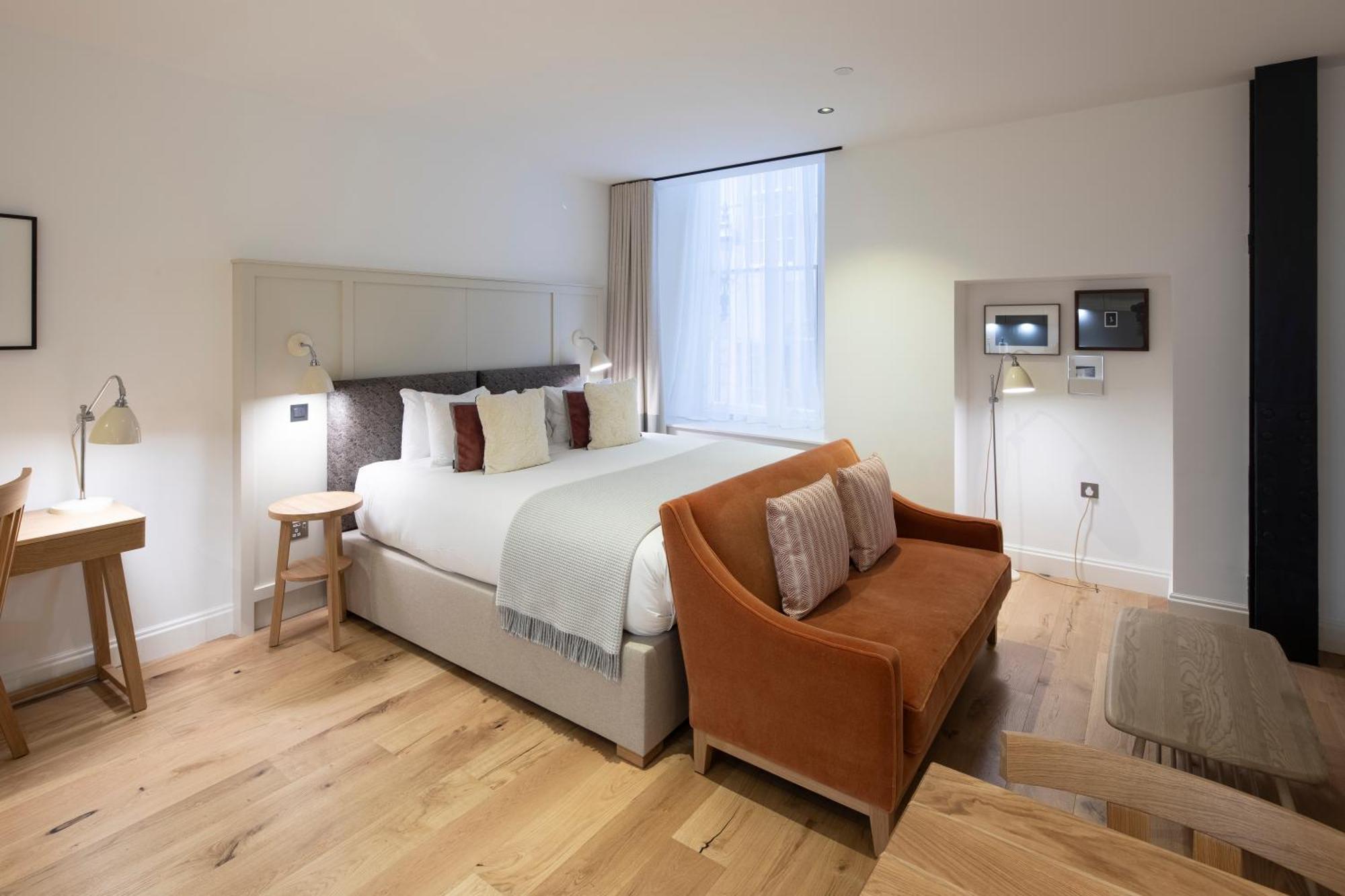 Cheval Old Town Chambers Aparthotel 5*