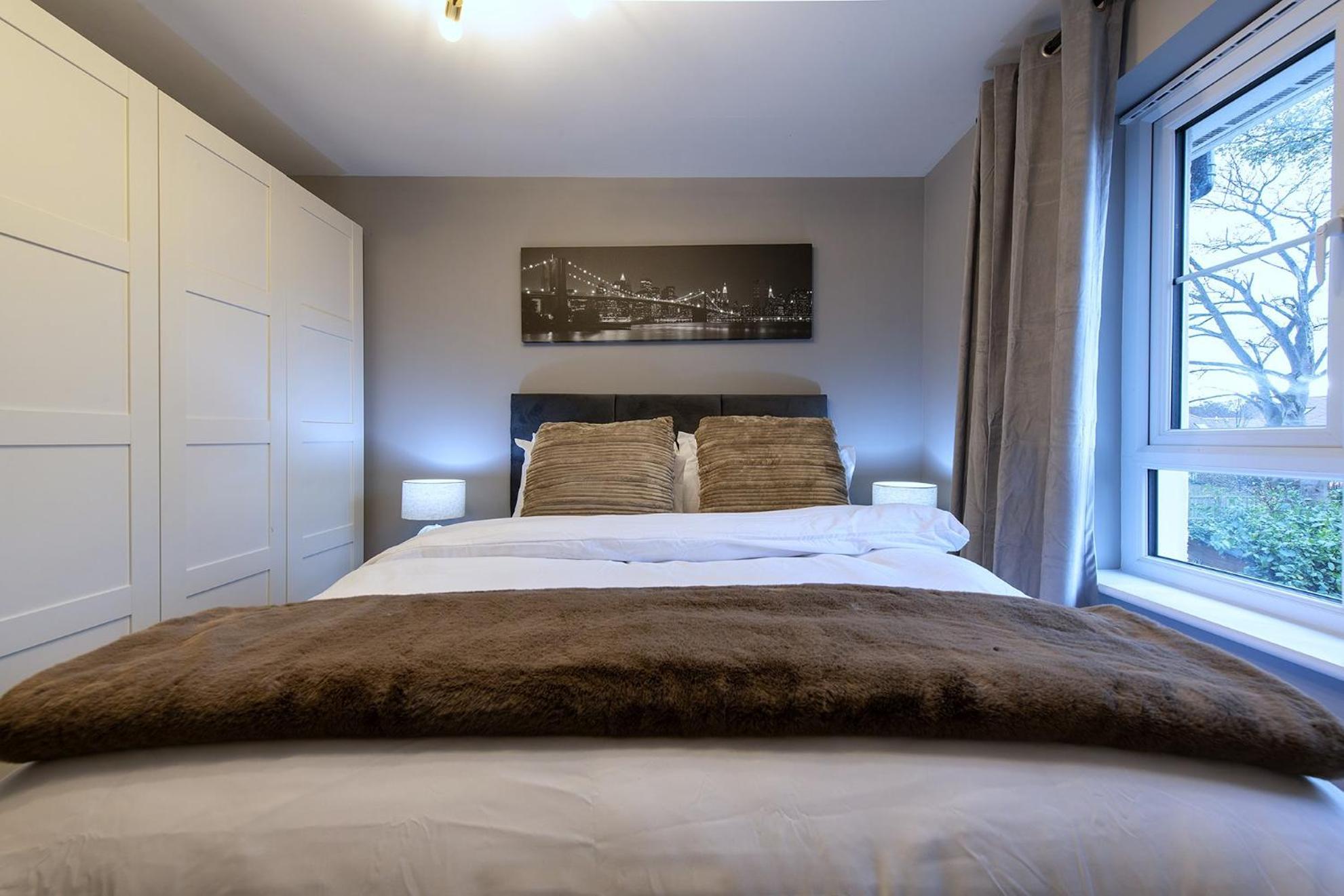 Luxury 4 Bedroom Townhouse With Free Parking Apartment Edinburgh