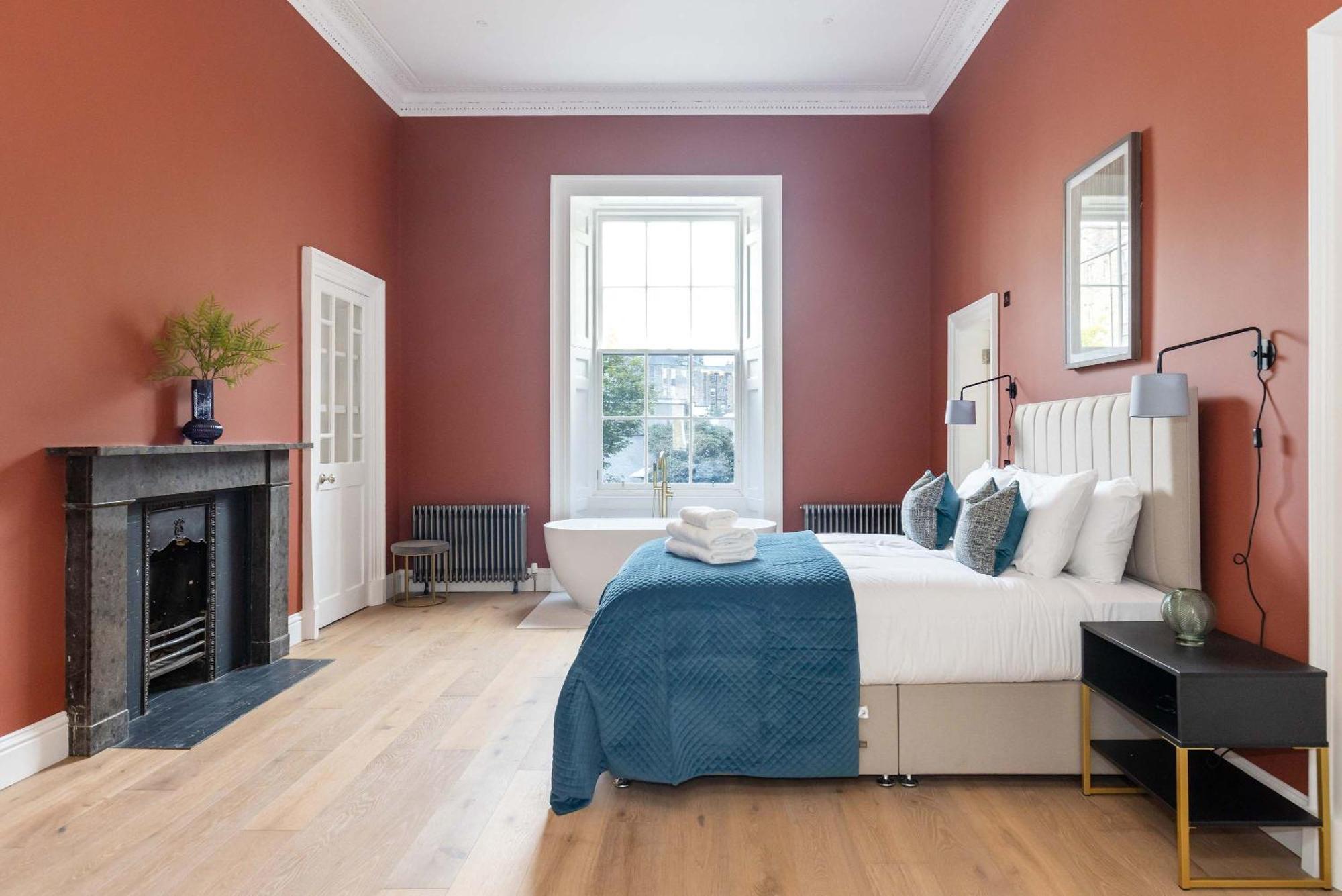 Dragon Luxury Serviced At Albyn Place *