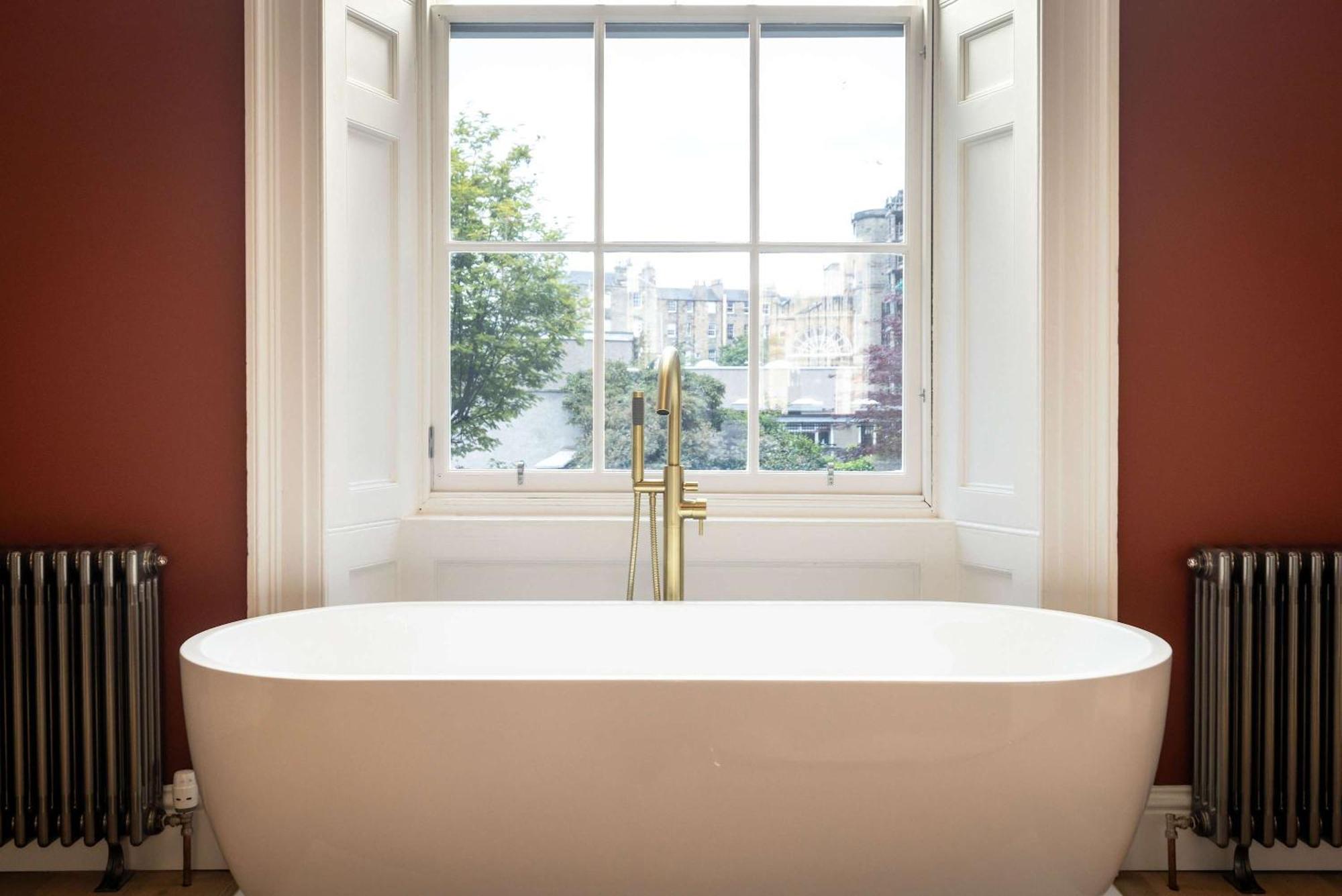 Dragon Luxury Serviced At Albyn Place Edinburgh