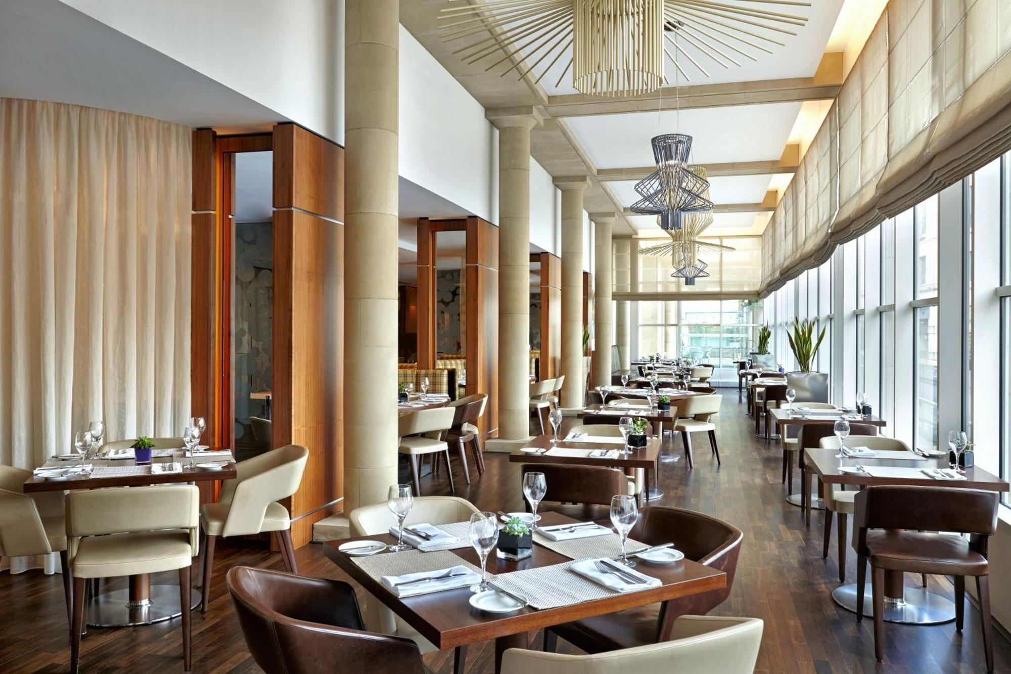 Sheraton Grand & Hotel 5*