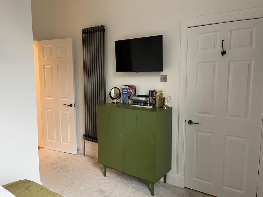 Cosy Apartment, Free Street Parking * Edinburgh