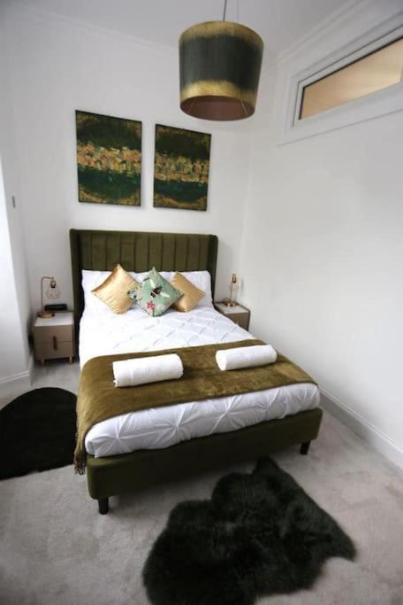 Cosy Apartment, Free Street Parking