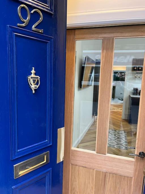 Cosy Apartment, Free Street Parking Apartment