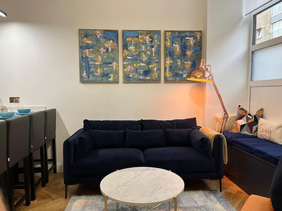 Cosy Apartment, Free Street Parking *