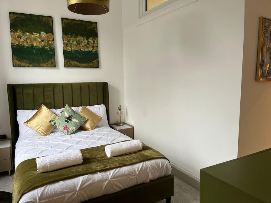 Cosy Apartment, Free Street Parking Apartment
