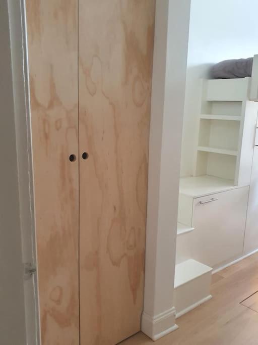 Artist Colony With Sauna And Private Garden, And Easy Walk To Centre Apartment Edinburgh