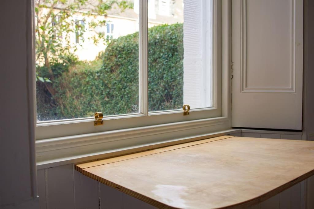 Artist Colony With Sauna And Private Garden, And Easy Walk To Centre Edinburgh