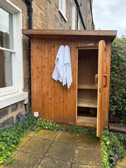 Apartment Artist Colony With Sauna And Private Garden, And Easy Walk To Centre Edinburgh