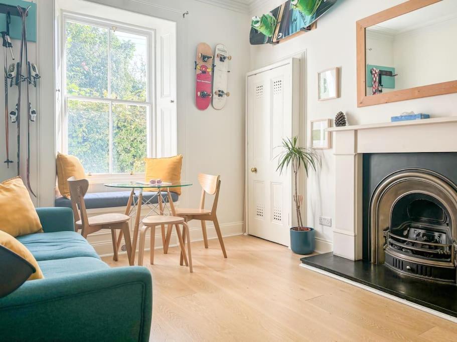 Apartment Artist Colony With Sauna And Private Garden, And Easy Walk To Centre *