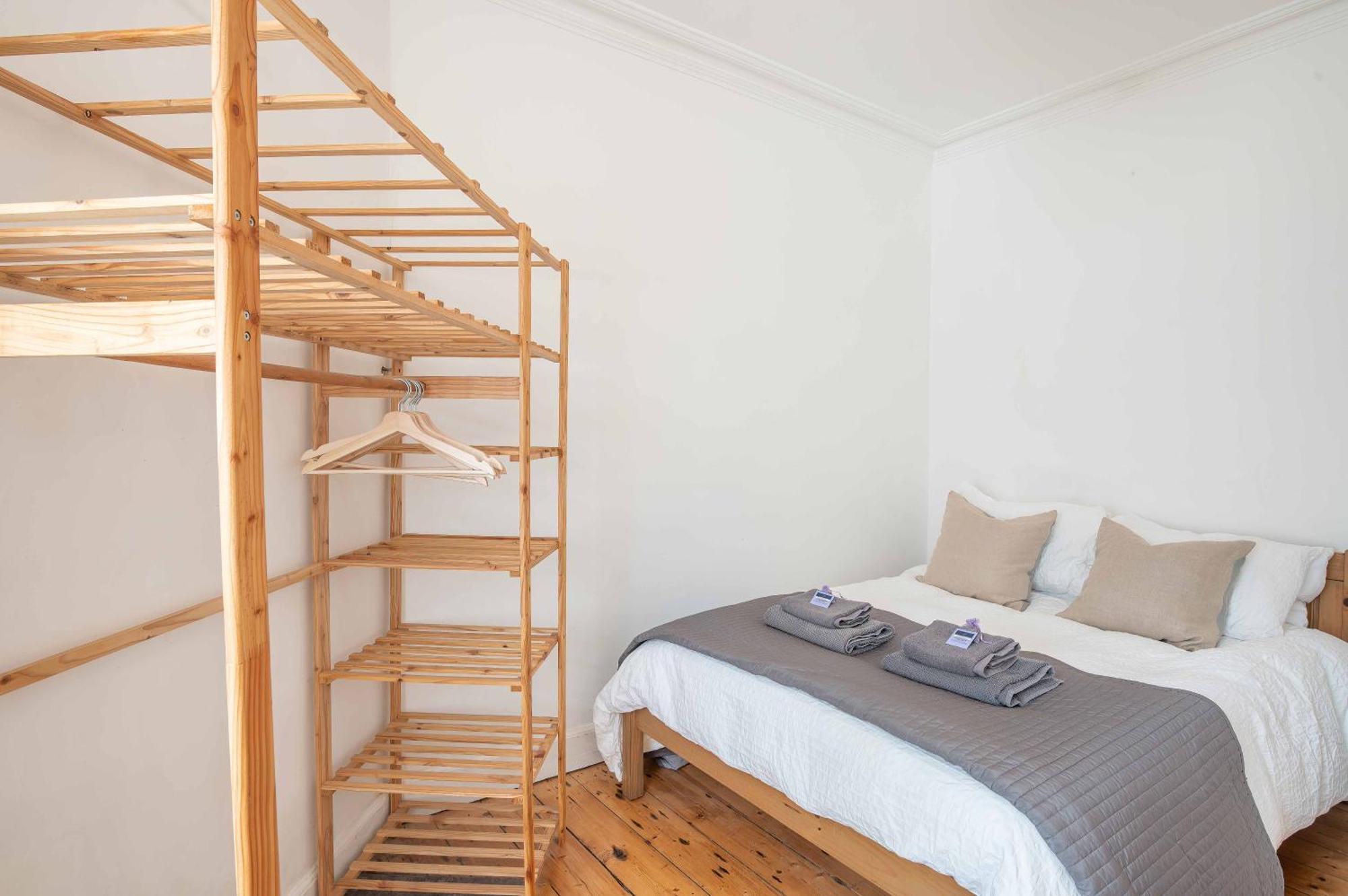 Artists Flat 7 Min To R Mile Apartment