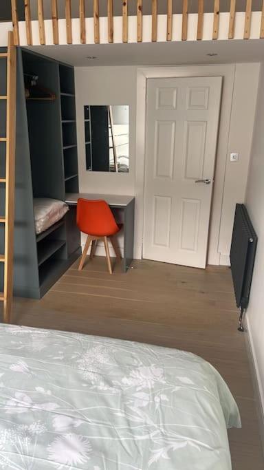 Modern Centre In Apartment