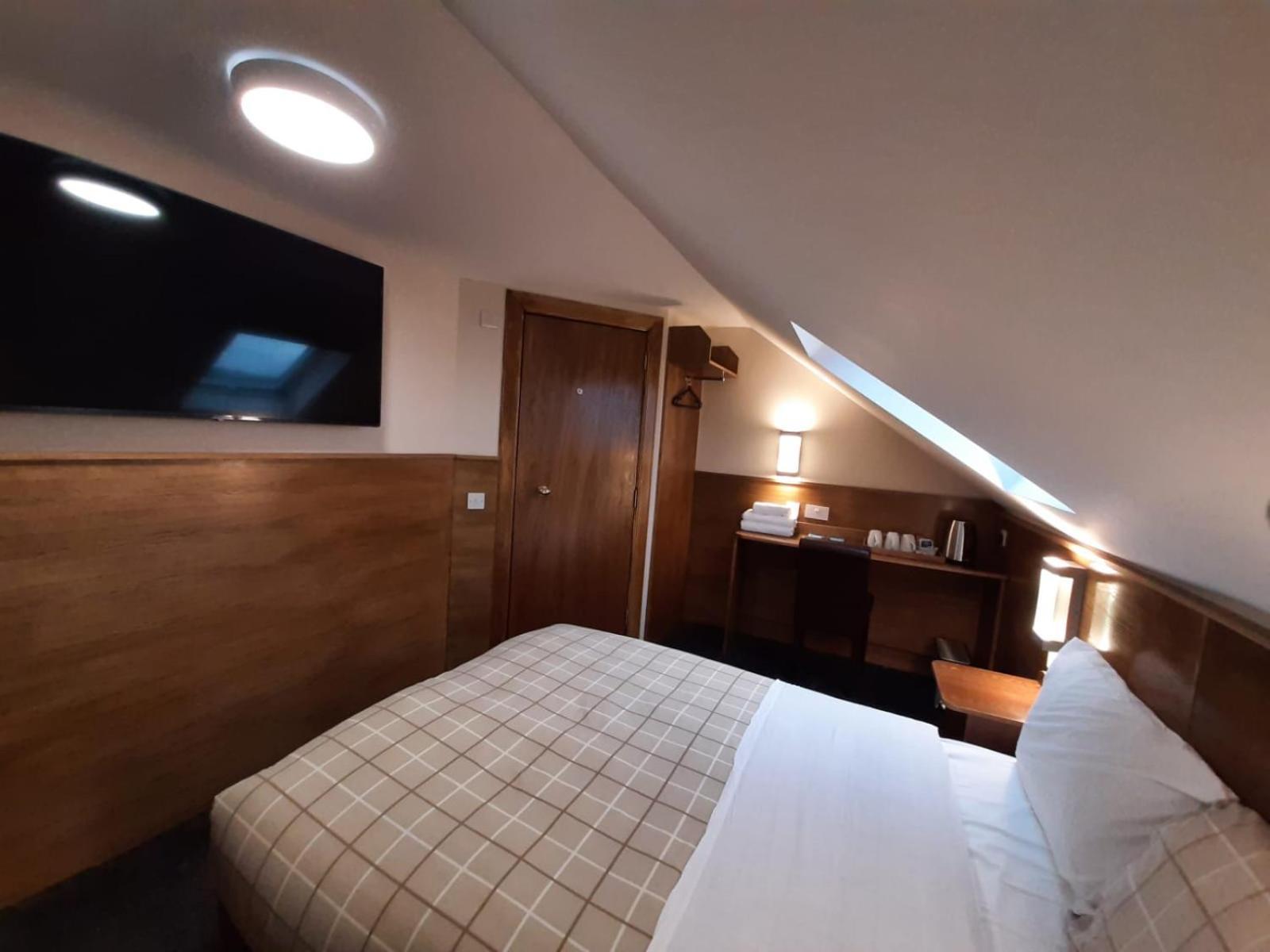 Adelphi 2* Edinburgh