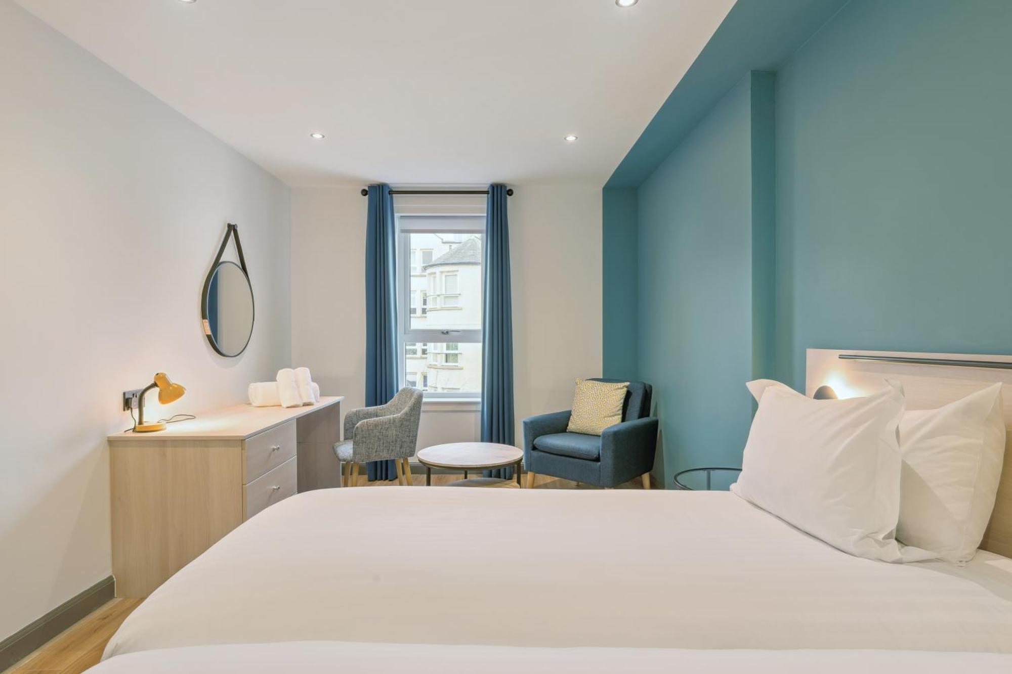 Holyrood 4* Edinburgh