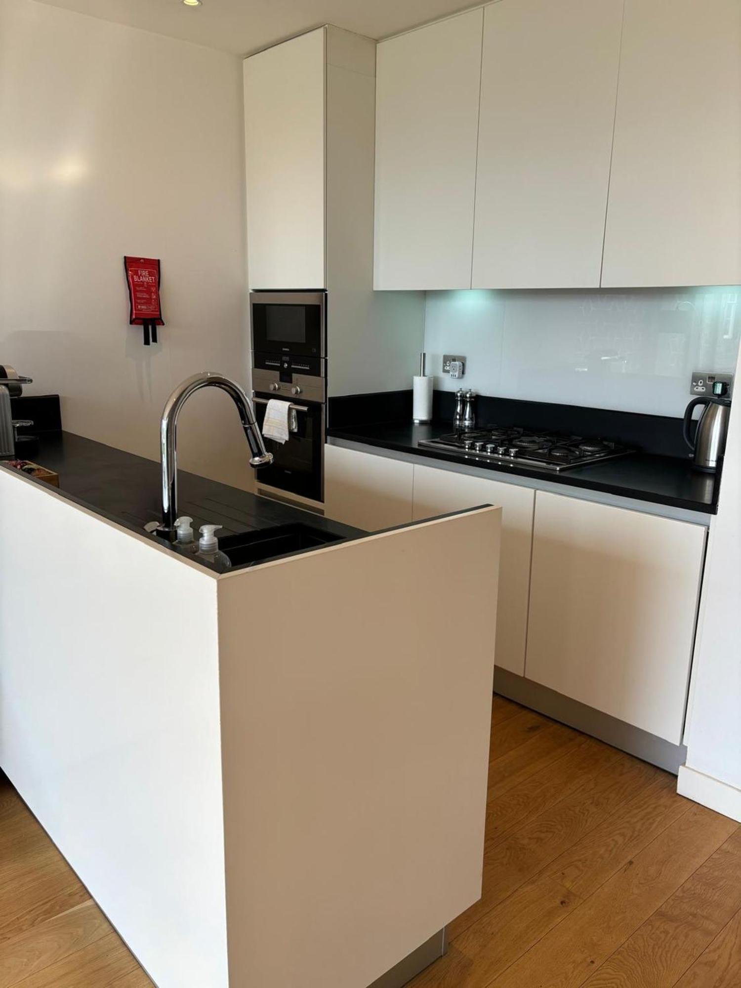 Apartment Stunning Park View Quartermile Close Proximity To Castle Edinburgh