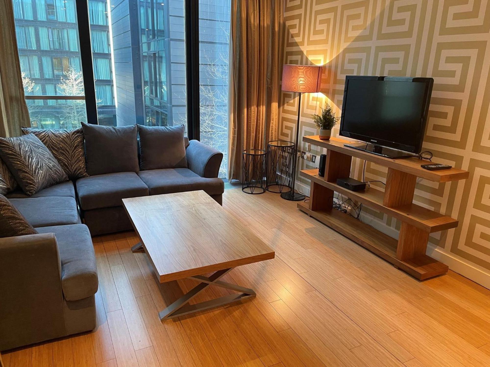 Apartment Very Centrally Located Chic One Bed Quartermile