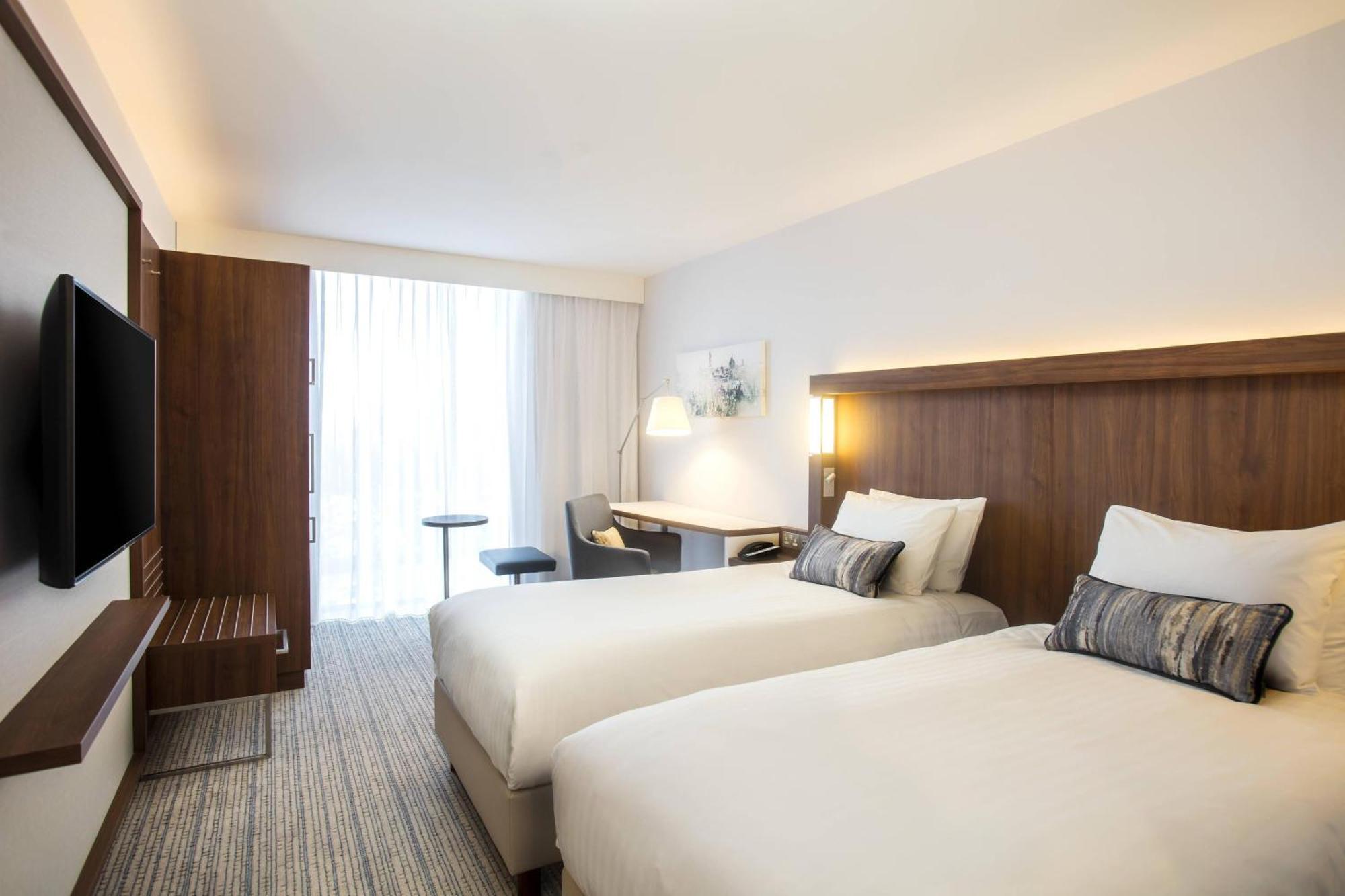 Hotel Courtyard By Marriott West 4*