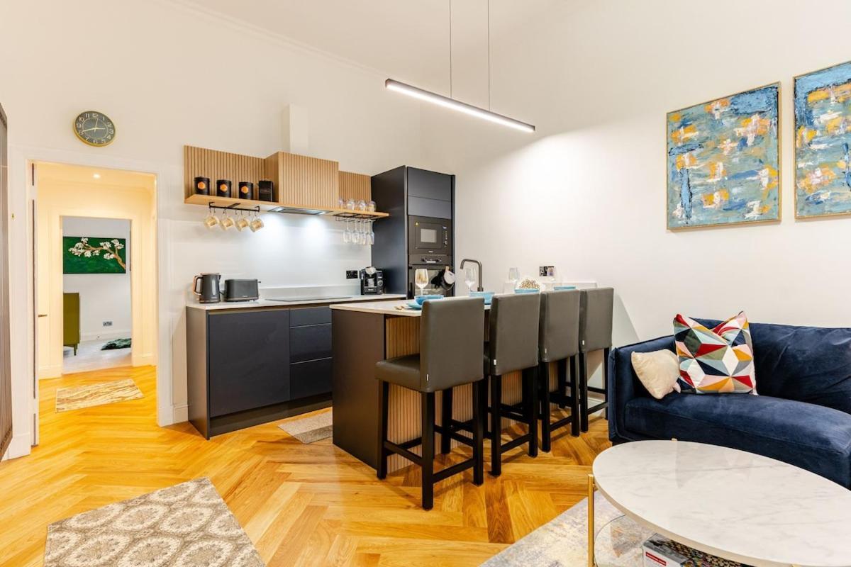 Cosy Apartment, Free Street Parking * Edinburgh