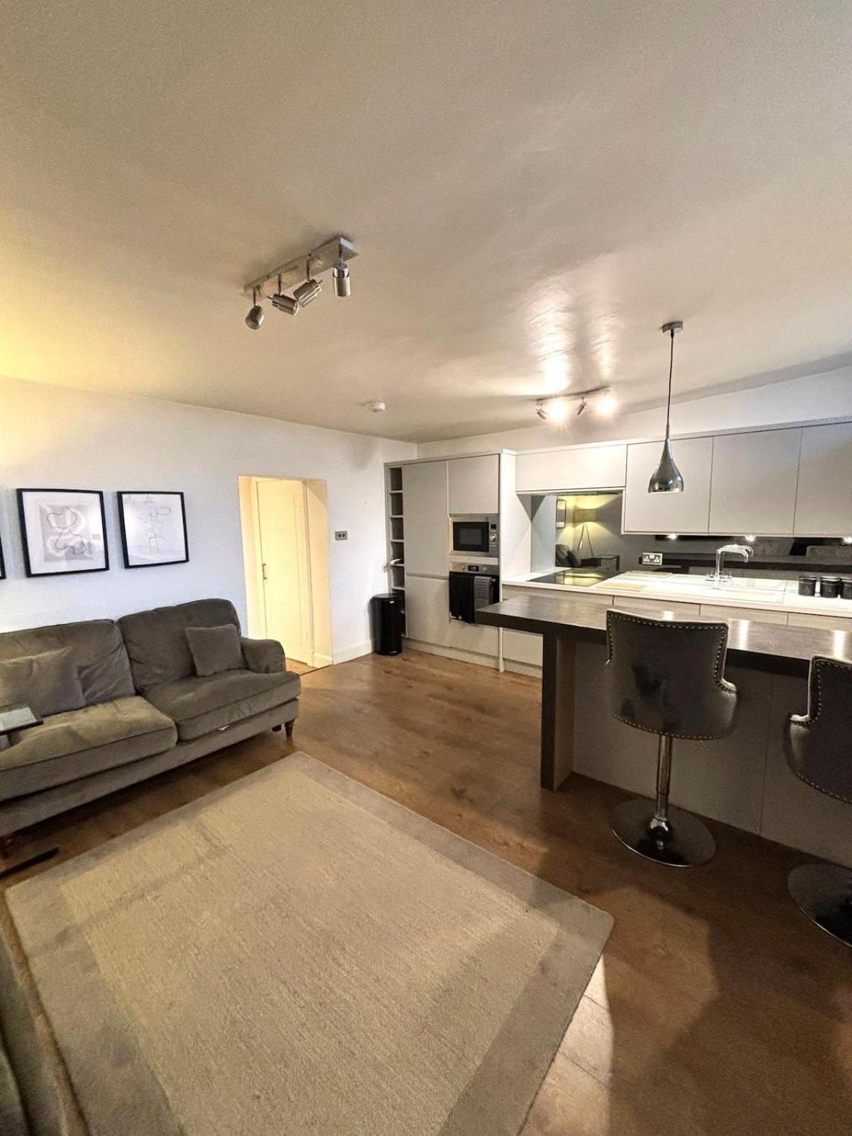 Apartment The Gardners In Centre Edinburgh