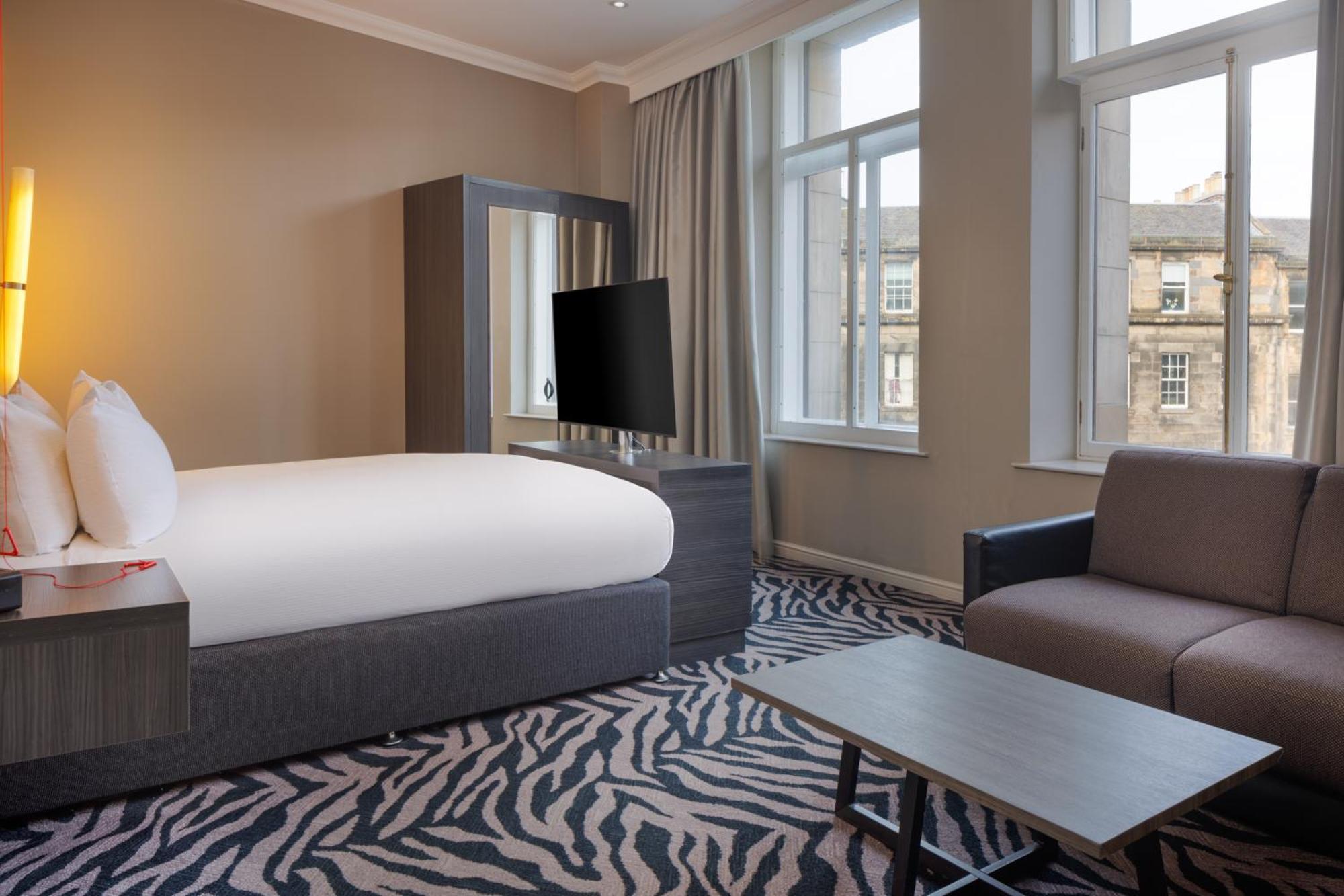 Doubletree By Hilton Centre Hotel