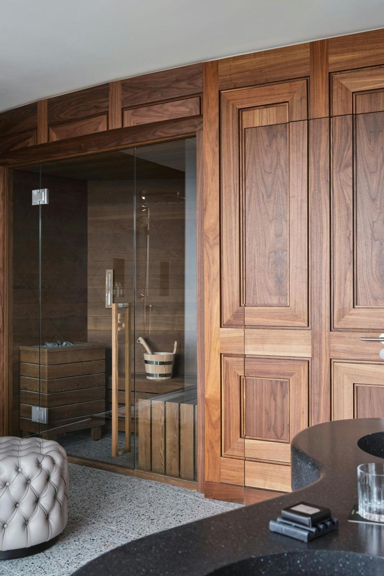 W Hotel 5*