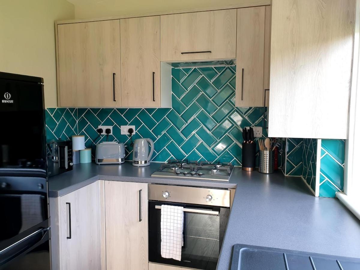 Modern Flat Near Murrayfield Stadium, Sleeps 4 Edinburgh