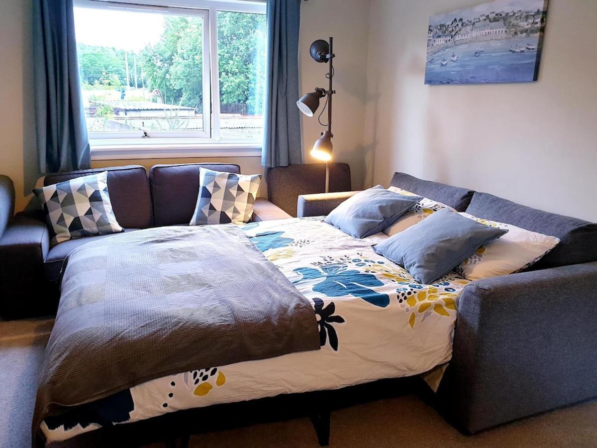 Apartment Modern Flat Near Murrayfield Stadium, Sleeps 4 *
