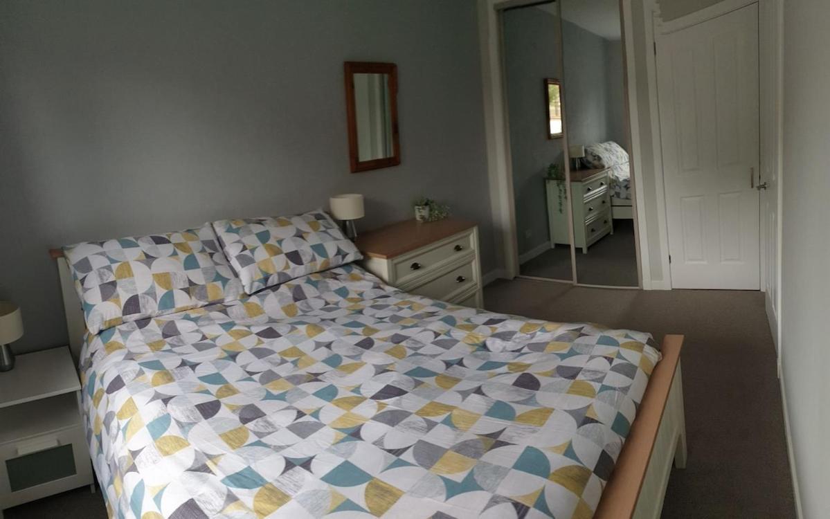 Modern Flat Near Murrayfield Stadium, Sleeps 4 Apartment Edinburgh