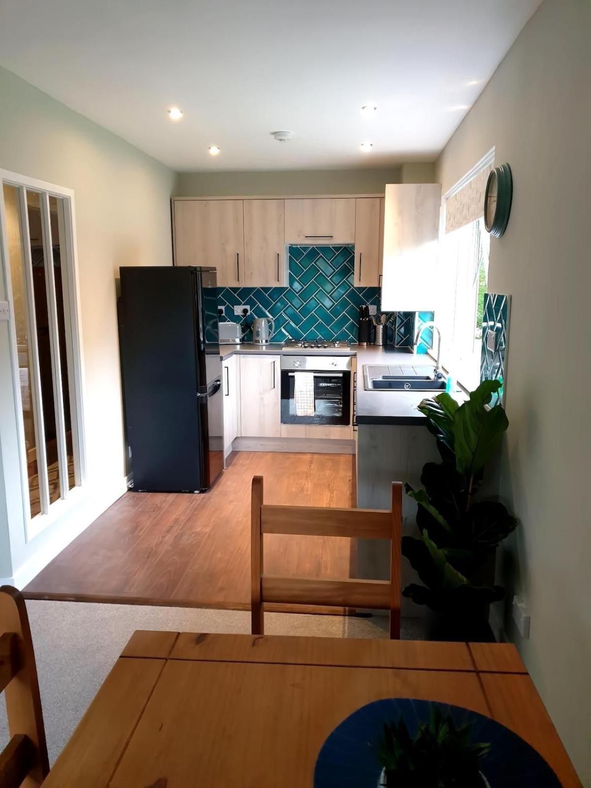 Modern Flat Near Murrayfield Stadium, Sleeps 4 Apartment Edinburgh