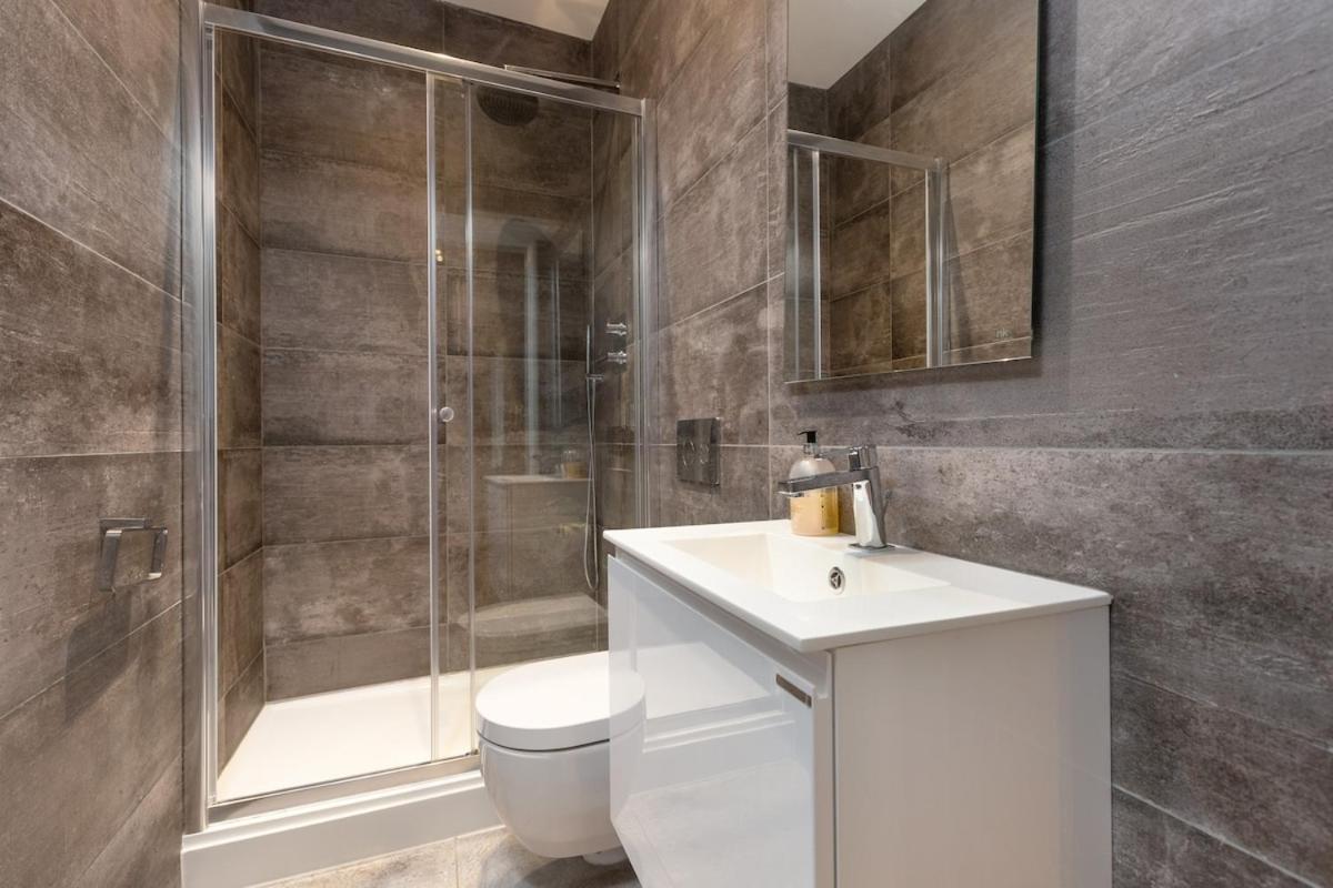 Spacious 3 Bed In Marchmont * EDI