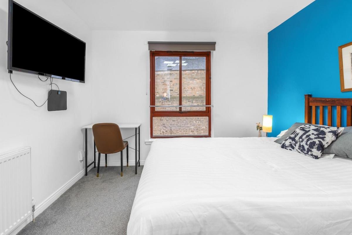 Modern 2 Bedroom In Centre Apartment Edinburgh