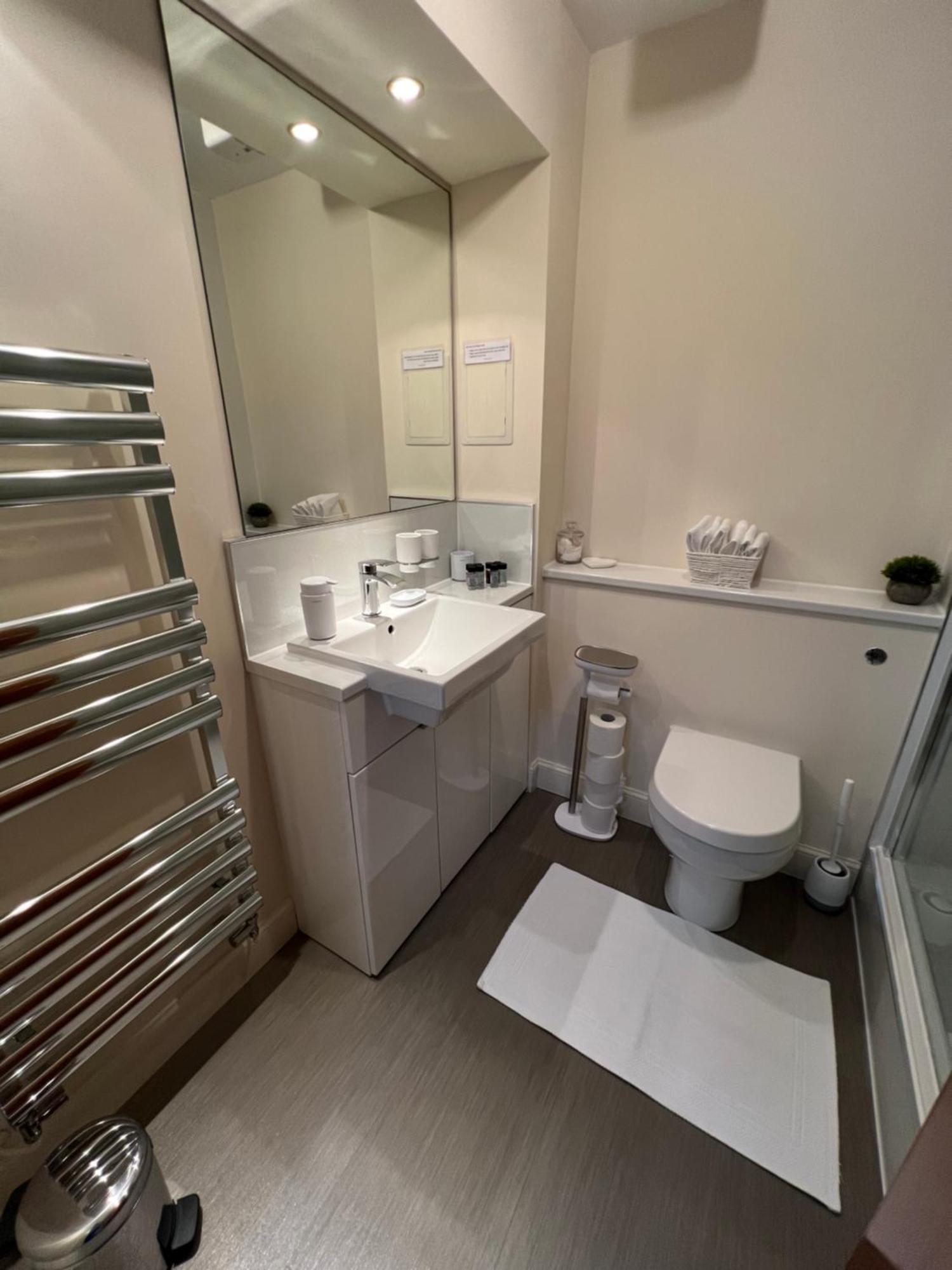 Old Town, Free Parking, Outlander Experience EDI