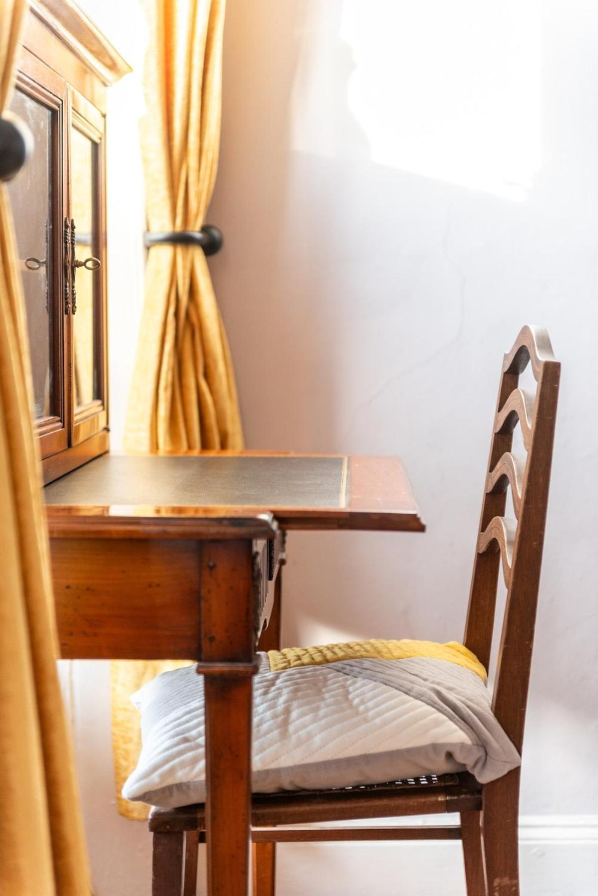 Apartment Bright And Quiet 1 Bedroom Apartment, Close To Haymarket *