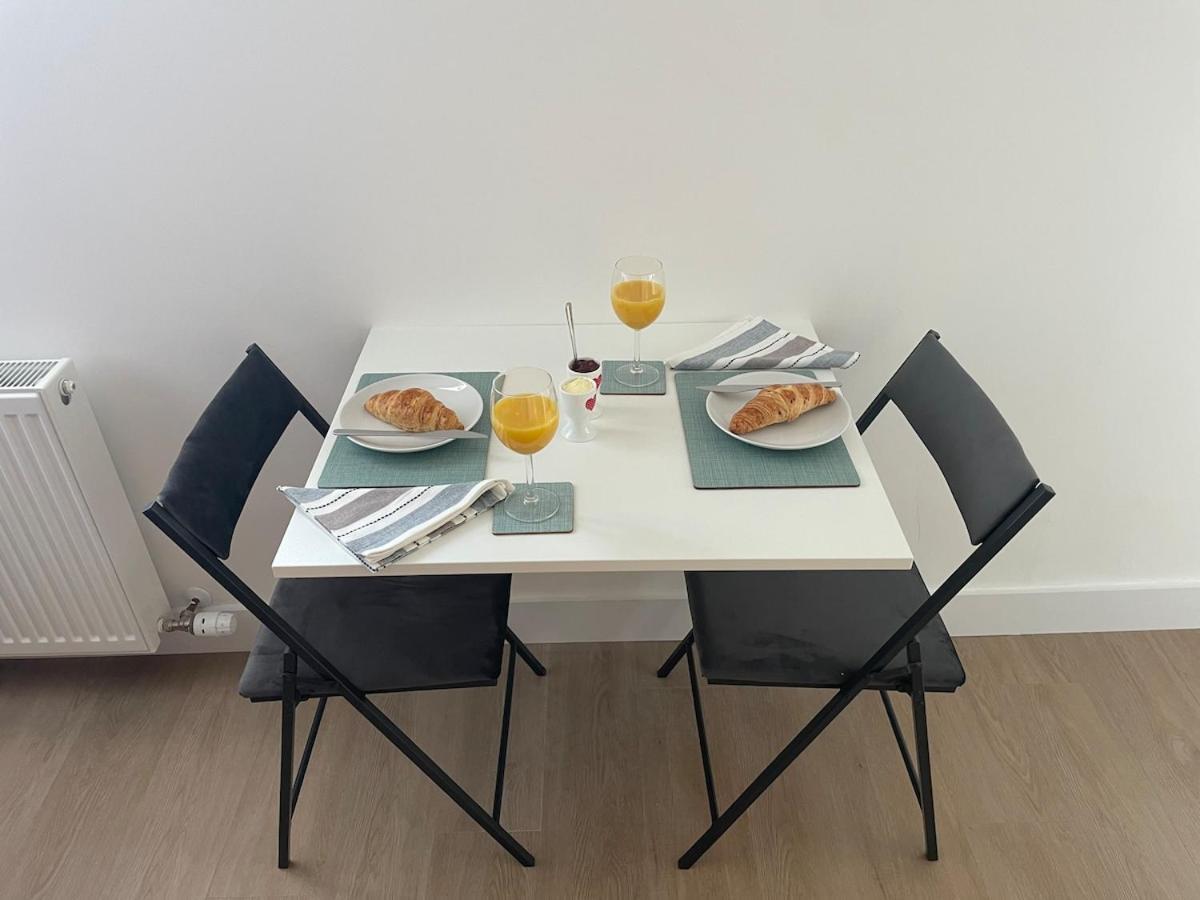 Modern Apartment, Access To Holyrood &