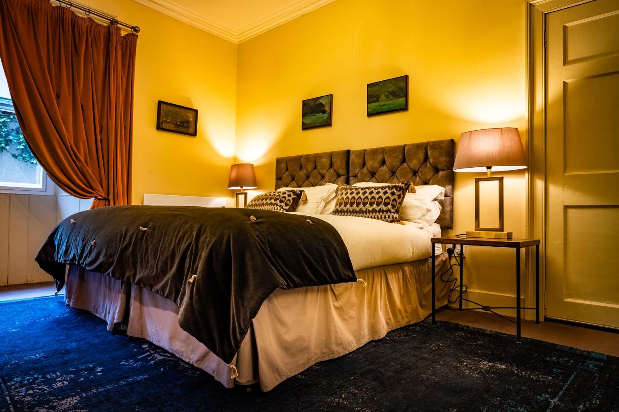 Six Brunton Place Bed & Breakfast 5*