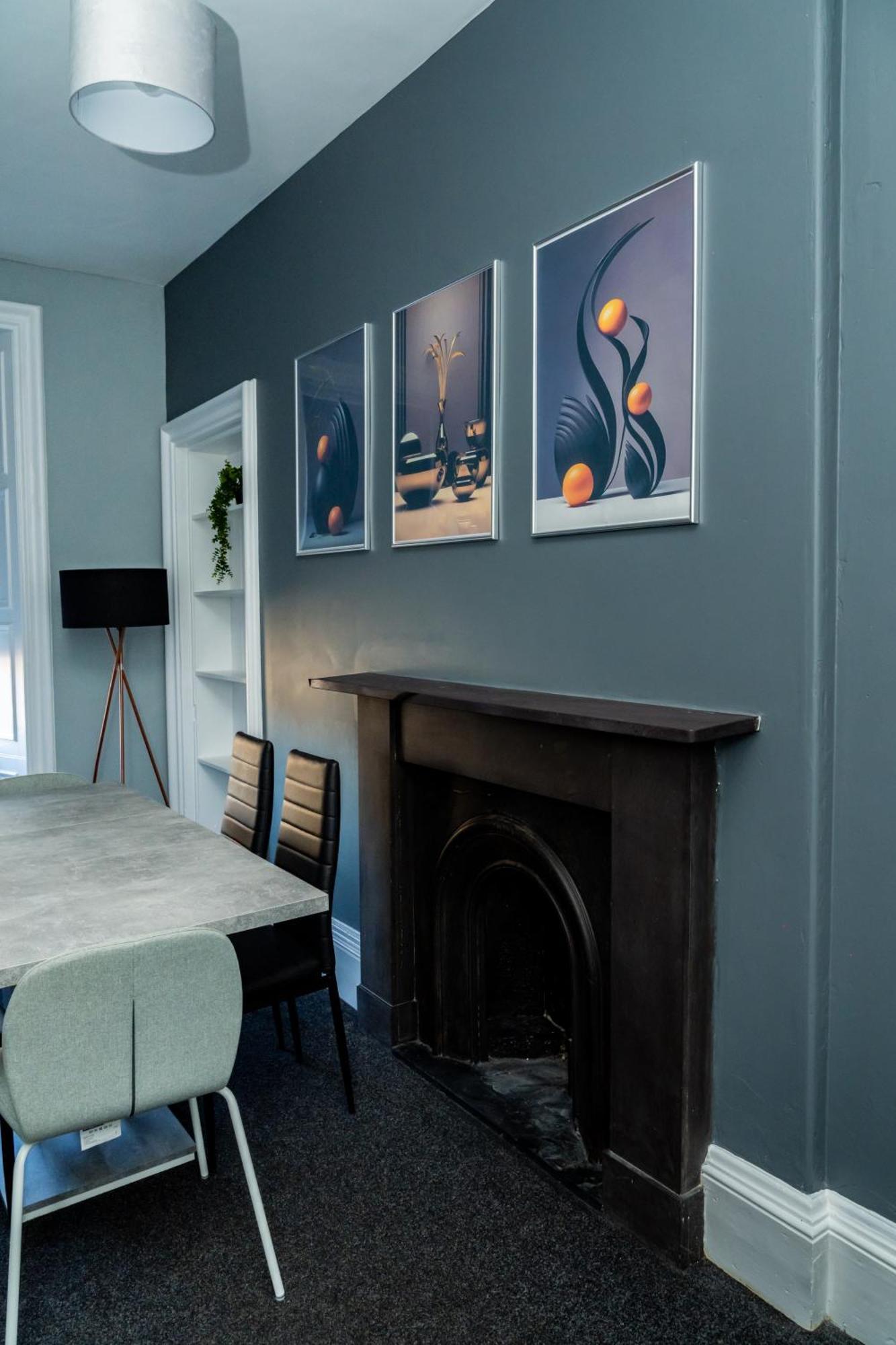 Apartment Stylish 3br, Next To Tram Stop, Near Princes St & Ocean Terminal, Sleeps 7 EDI