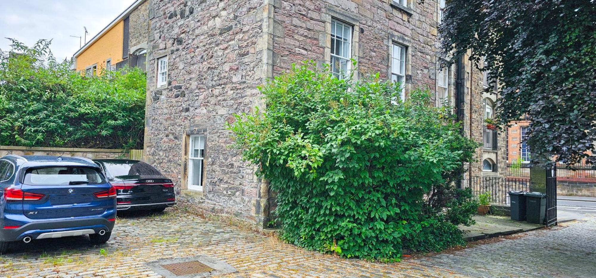 Russel House - 4 Bedroom - The Royal Mile *