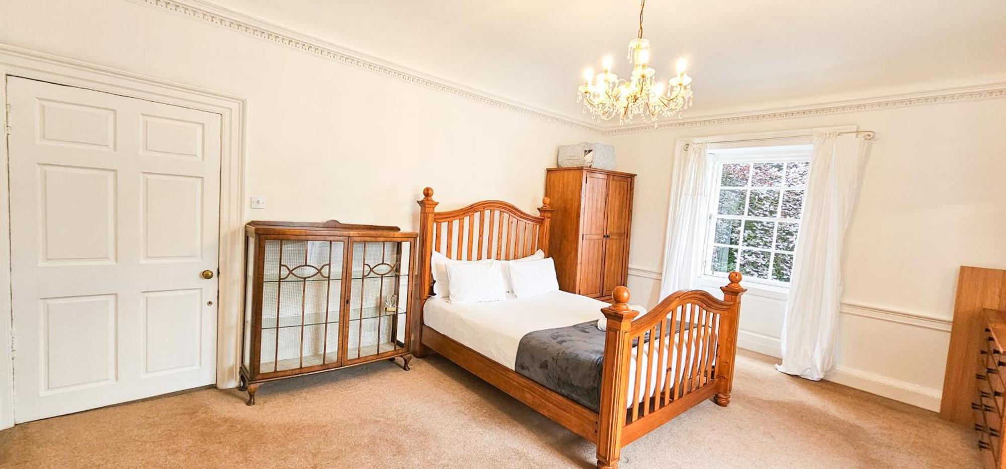 Russel House - 4 Bedroom - The Royal Mile *
