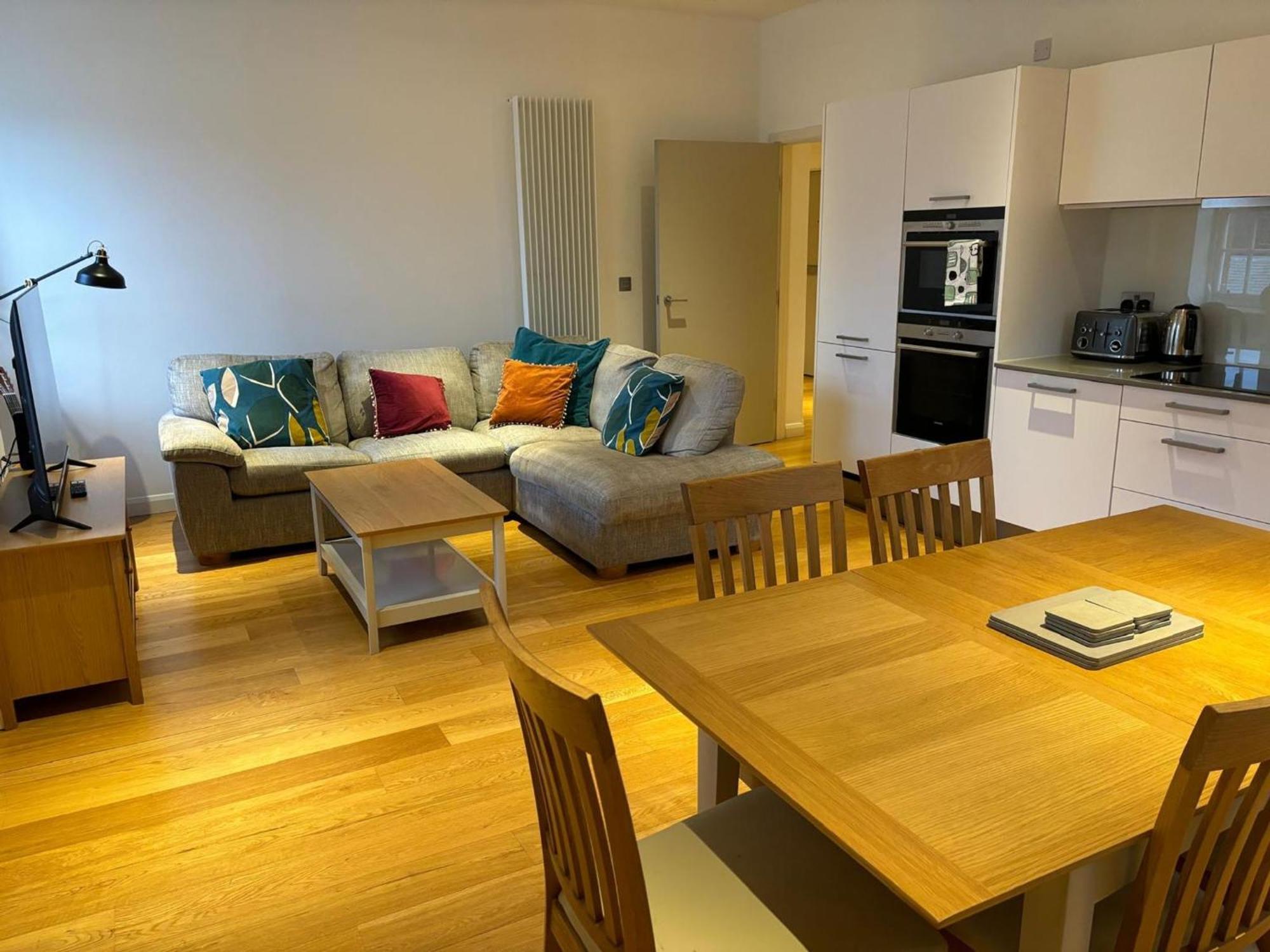 Apartment Executive Level Quartermile Two Bedroom - Extremely Edinburgh