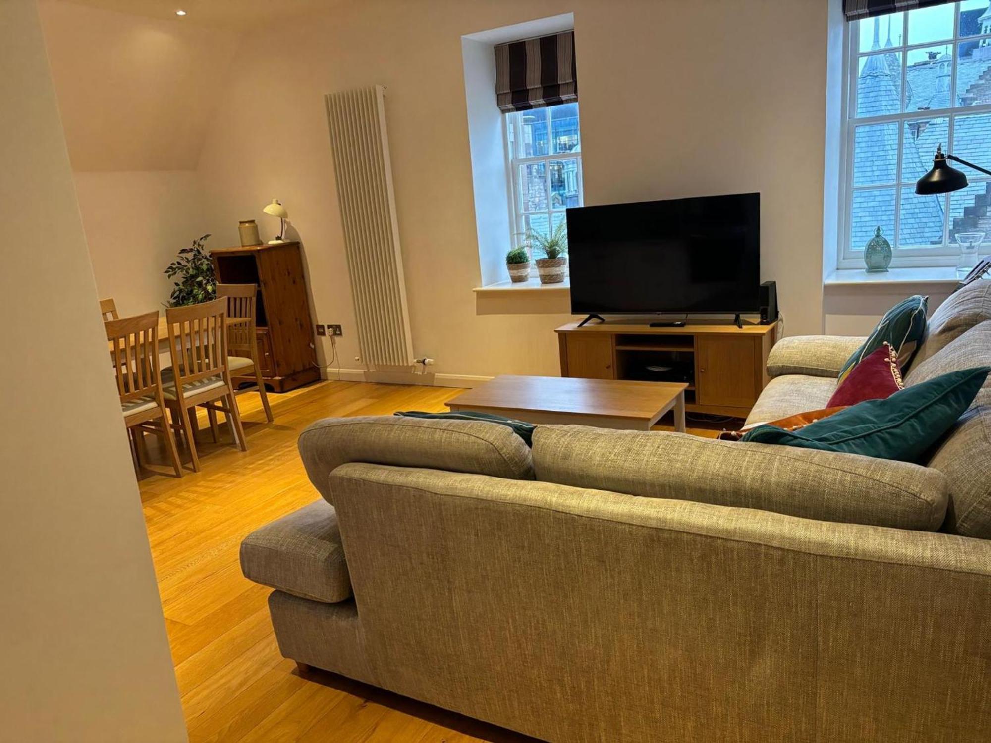 Executive Level Quartermile Two Bedroom - Extremely Edinburgh
