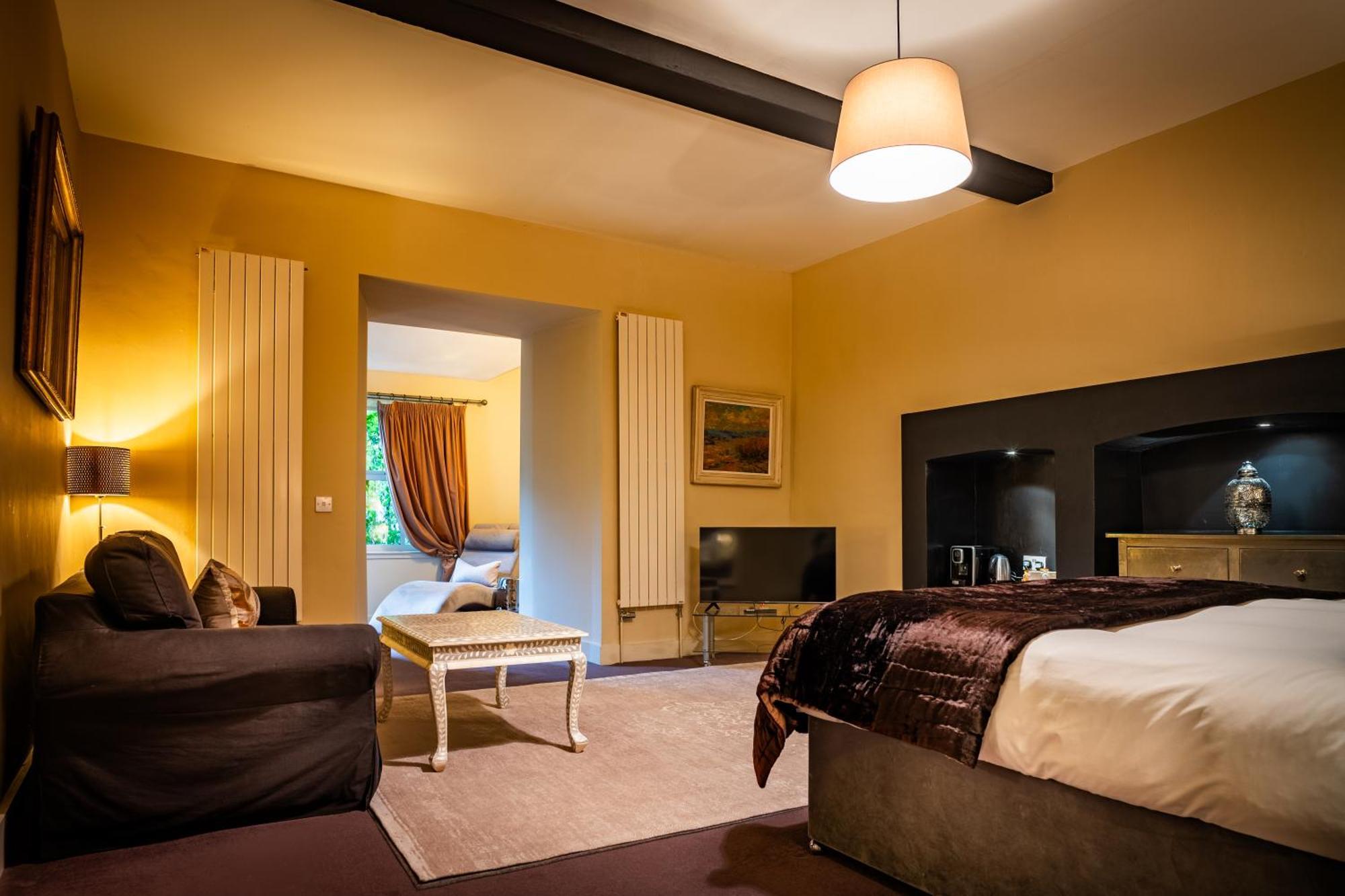 Six Brunton Place 5*