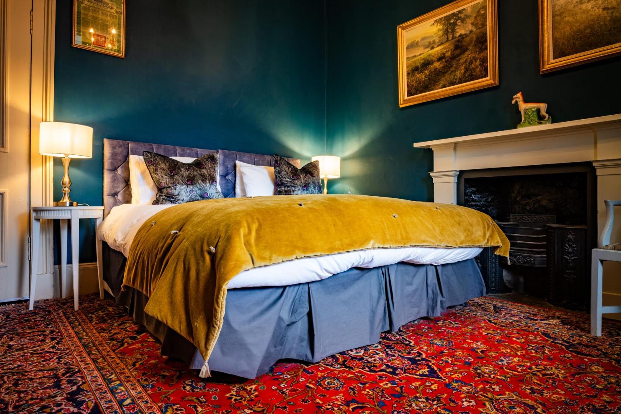 Six Brunton Place 5*