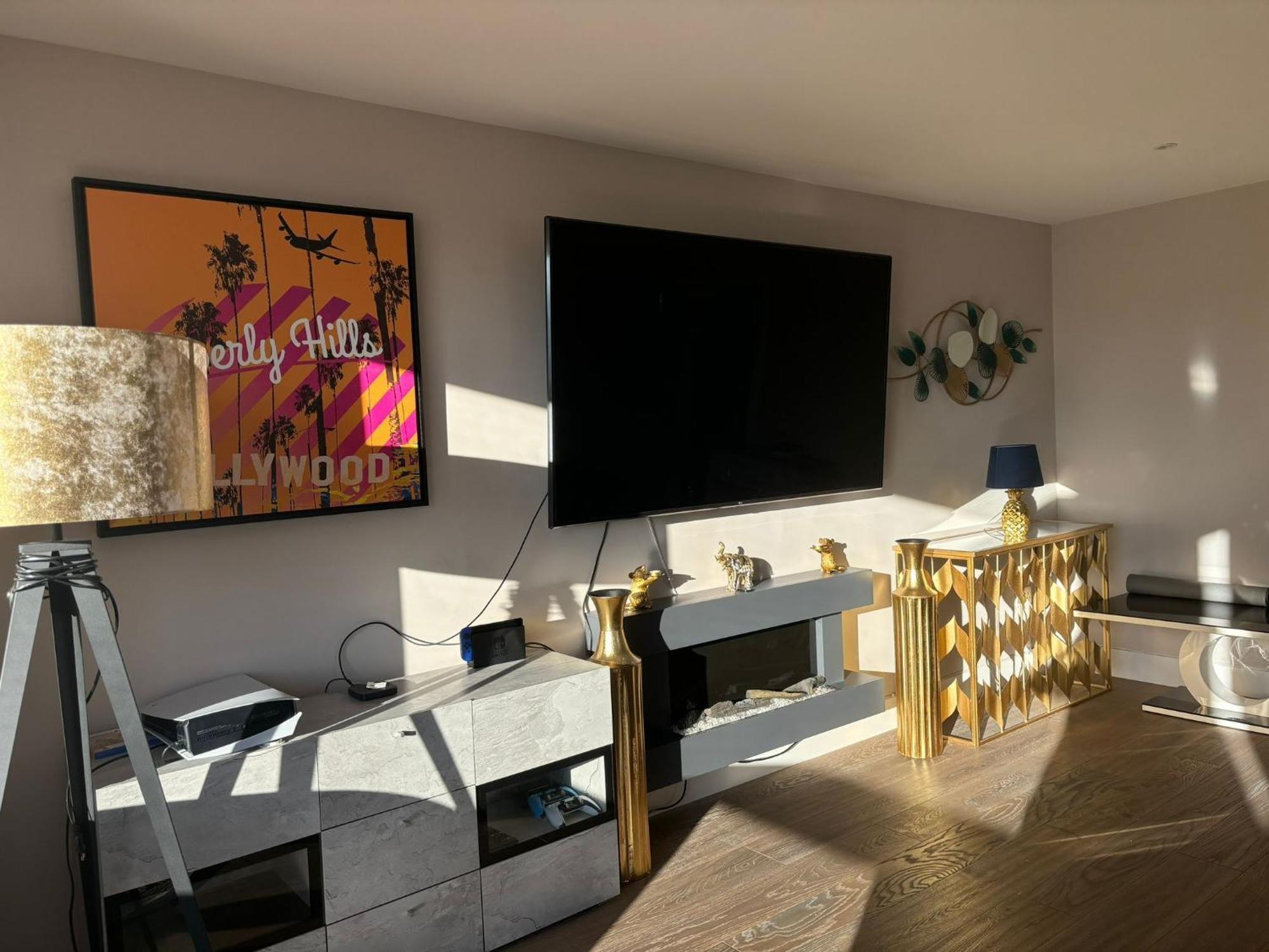 Villa Breathtaking 5 Bedroom Townhouse In Murrayfield Location, Free Parking