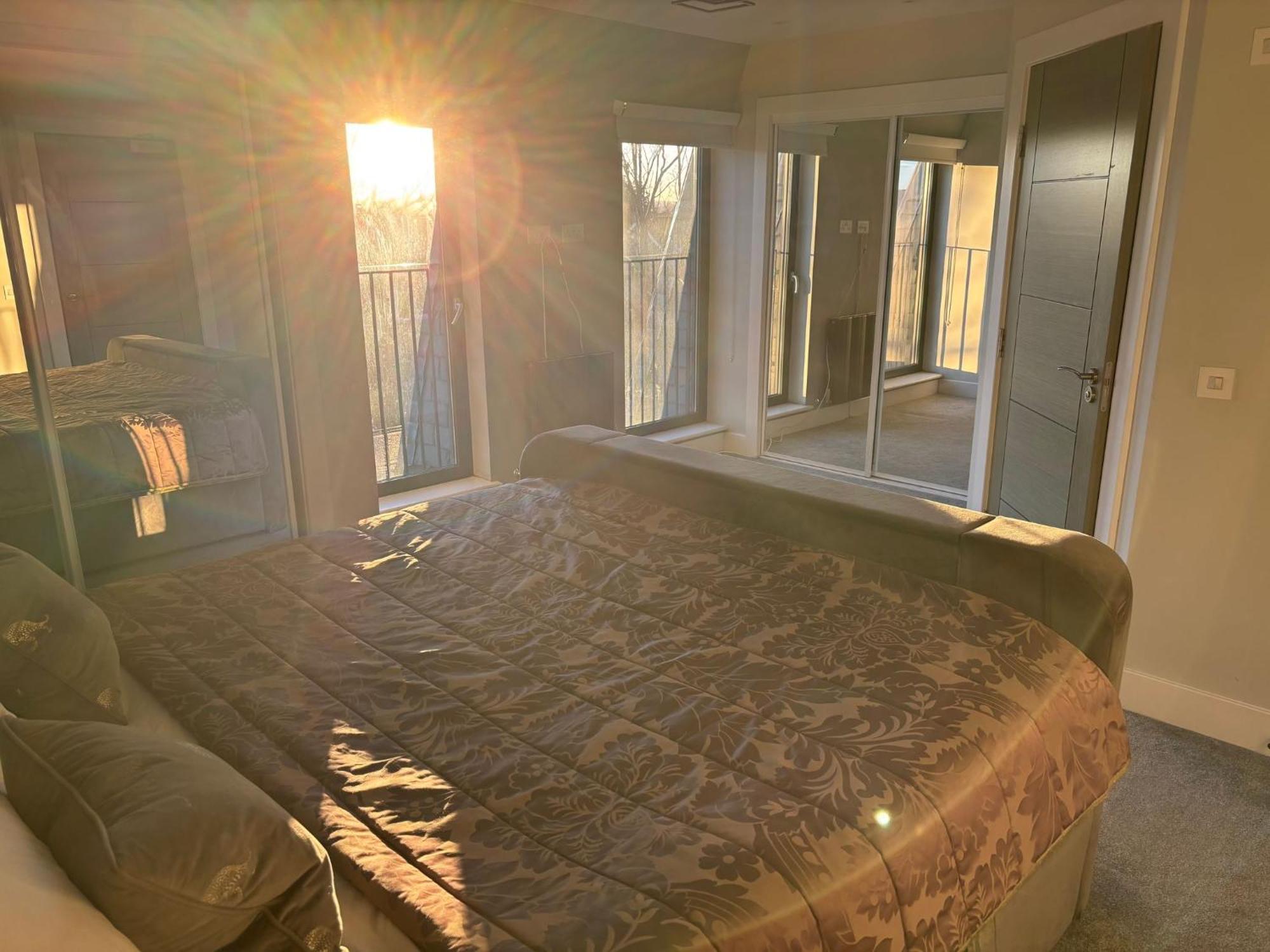 Breathtaking 5 Bedroom Townhouse In Murrayfield Location, Free Parking Villa *