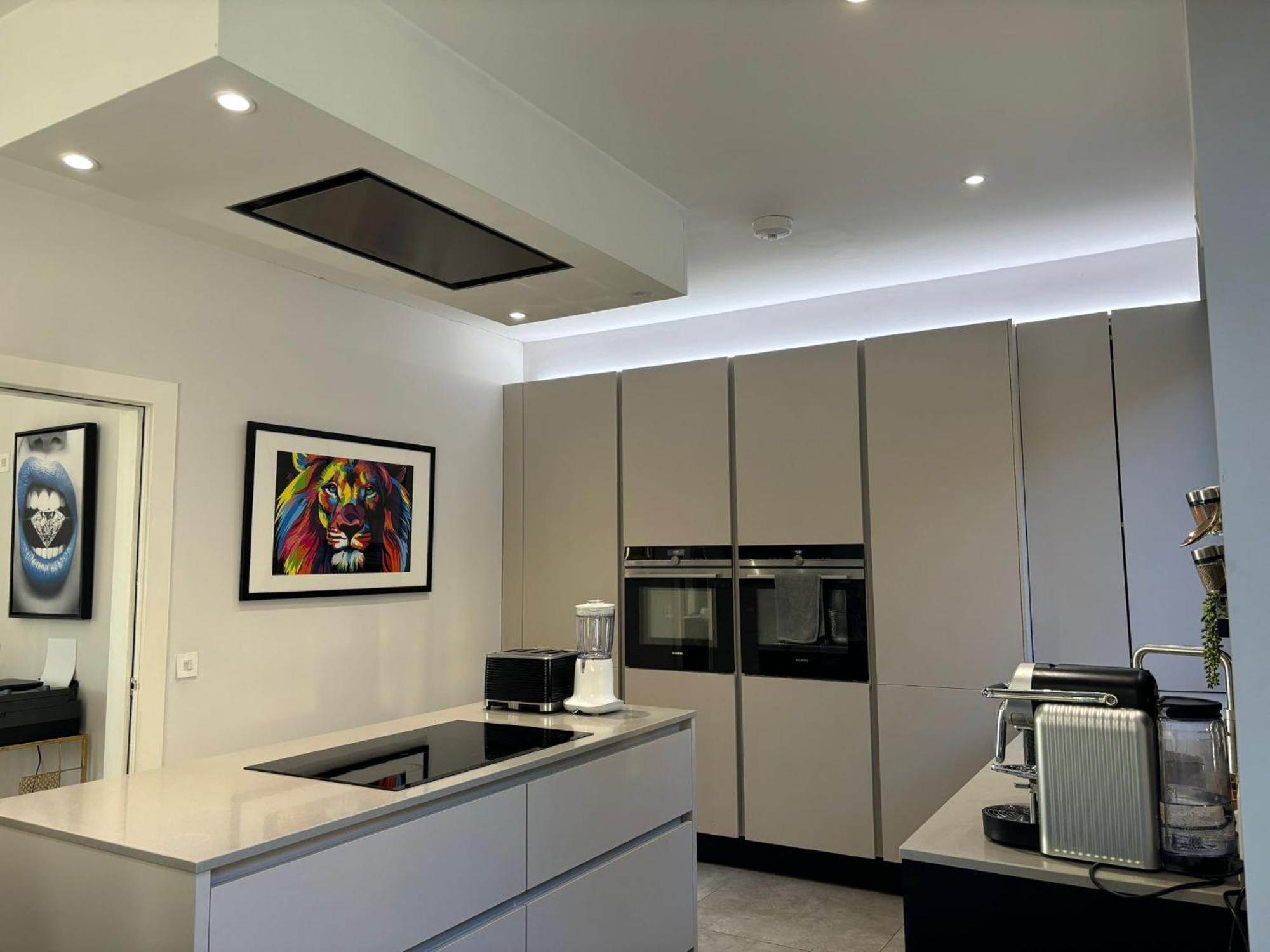 Breathtaking 5 Bedroom Townhouse In Murrayfield Location, Free Parking Villa Edinburgh